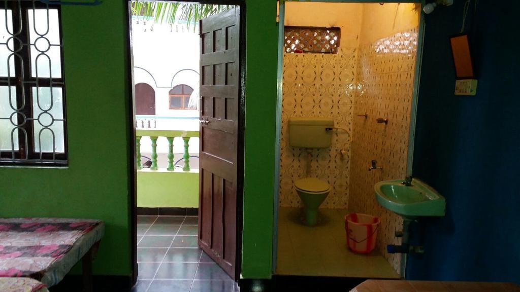 أرامبول Savitri Guest House الغرفة الصورة